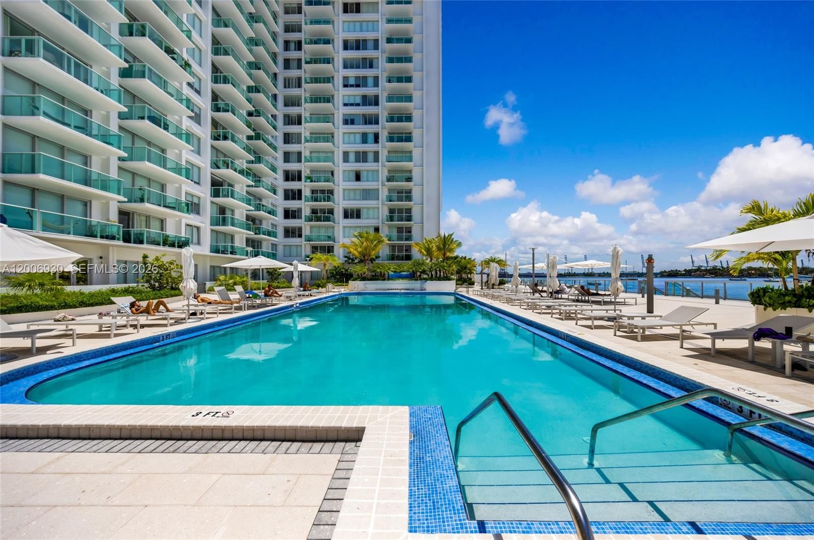 Real estate property located at 1000 West Ave #426, Miami-dade, Mirador 1000 Condo, Miami Beach, FL