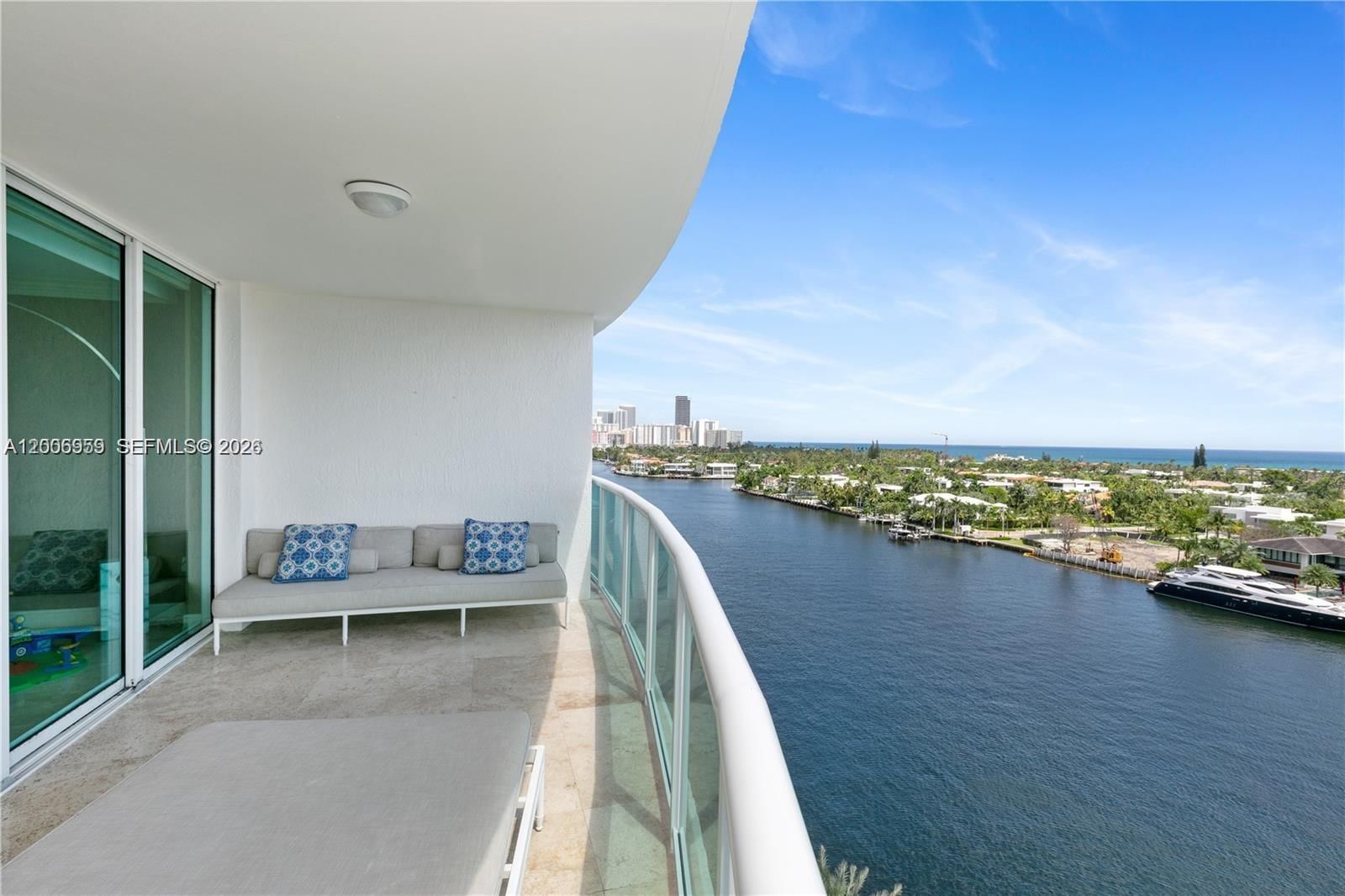 Real estate property located at 20201 Country Club Dr #1006, Miami-dade, Hamptons South Condo, Aventura, FL