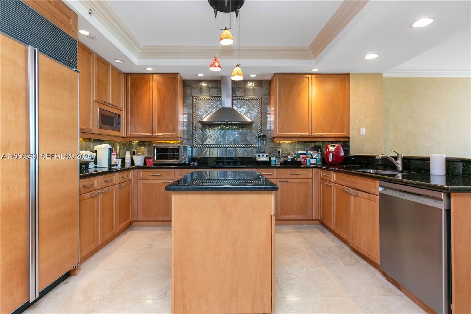 Real estate property located at 20201 Country Club Dr #1006, Miami-dade, Hamptons South Condo, Aventura, FL