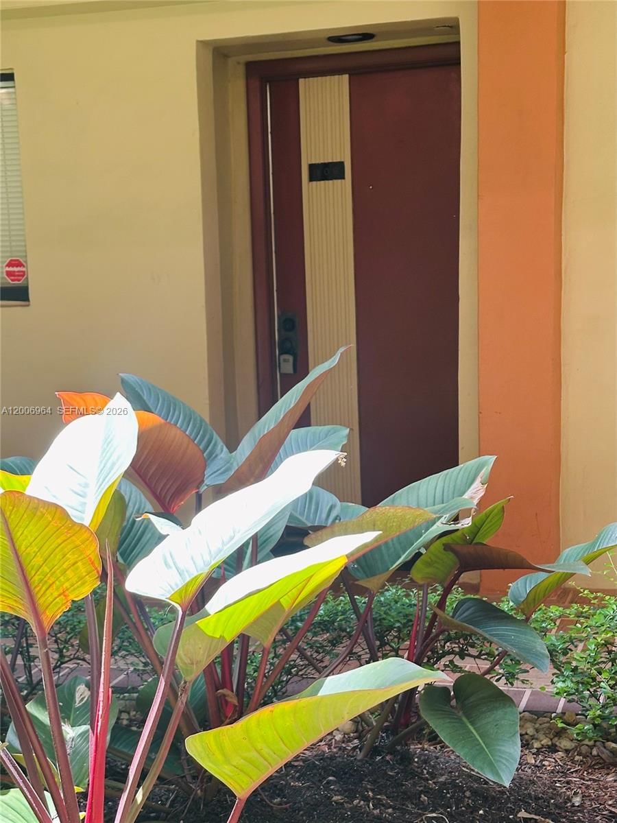 Real estate property located at 8700 133rd Ave Rd #109, Miami-dade, Horizons West Condo #8, Miami, FL