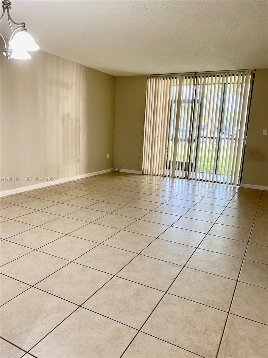 Real estate property located at 8700 133rd Ave Rd #109, Miami-dade, Horizons West Condo #8, Miami, FL