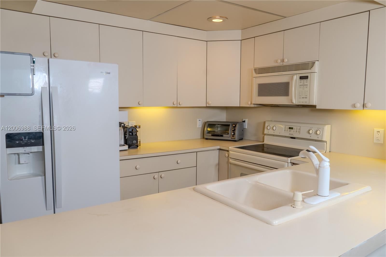 Real estate property located at 401 Ocean Dr #222, Miami-dade, The Presidential Condo, Miami Beach, FL