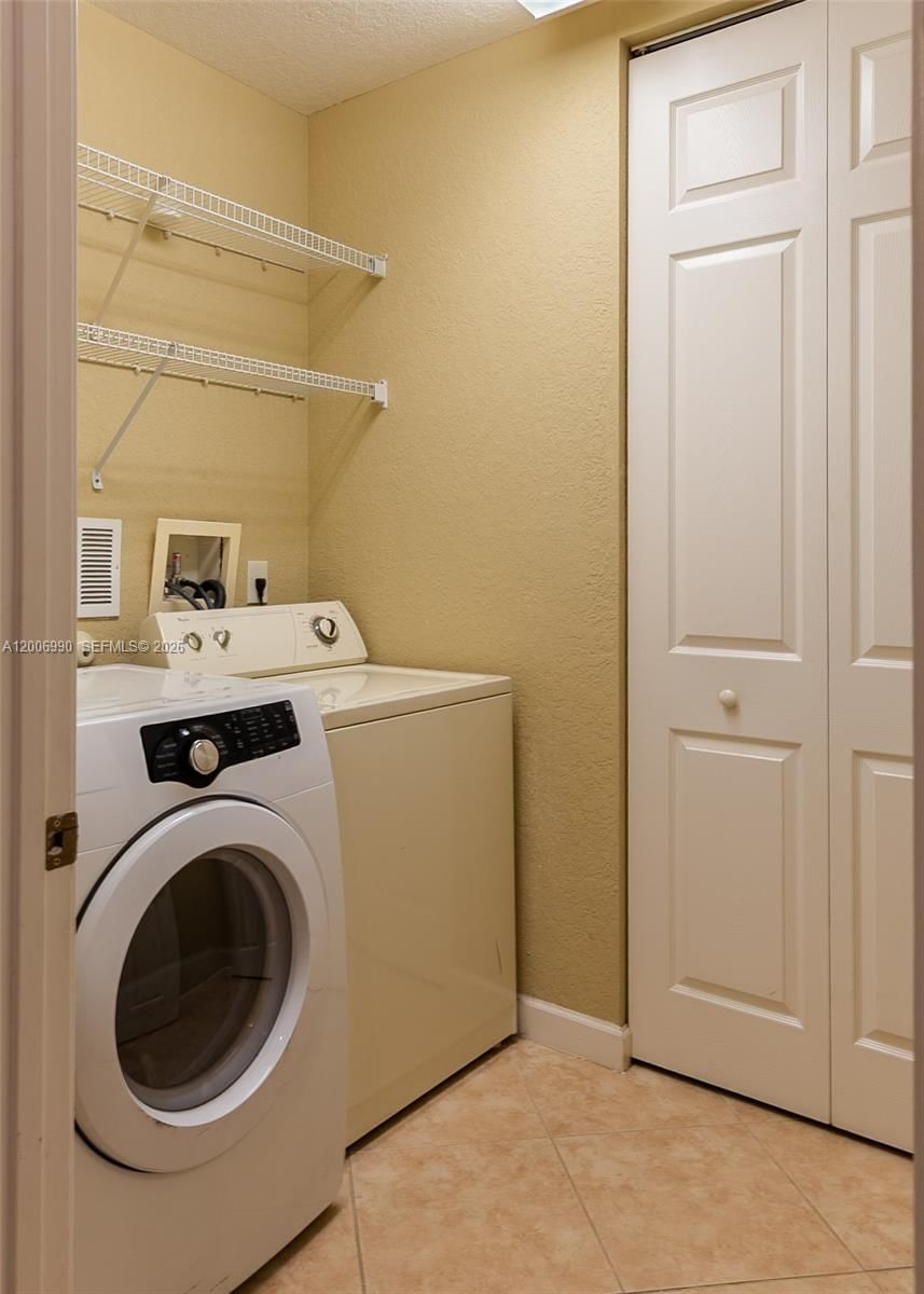 Real estate property located at 7901 128th Ln #11-A, Broward, Cypress Point I At Heron B, Parkland, FL