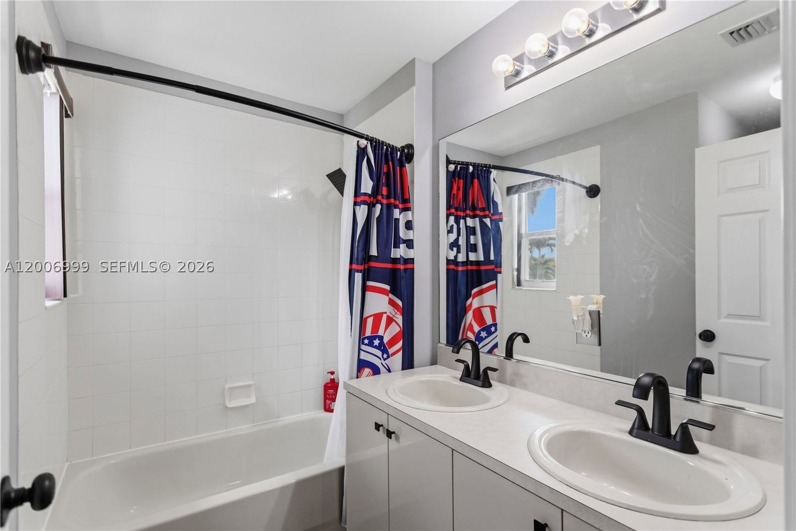 Real estate property located at 17347 20th Ct, Broward, Silver Lakes Phase Iii Re, Miramar, FL
