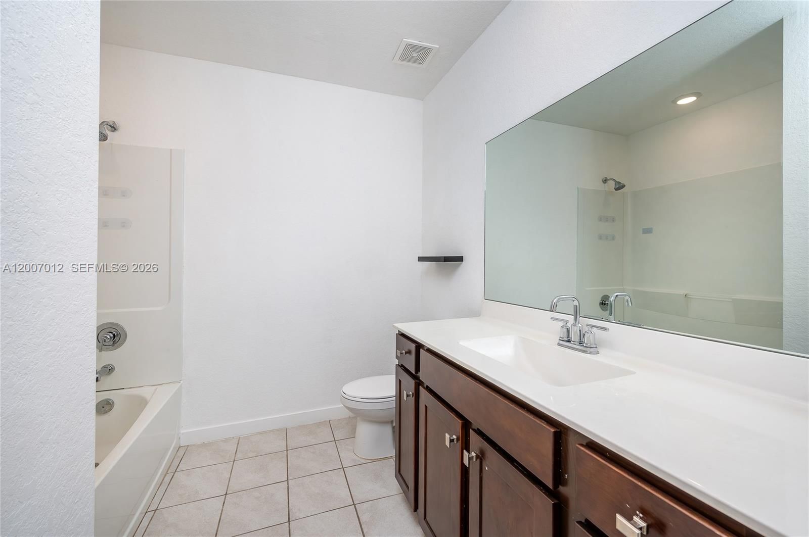 Real estate property located at 624 5th St, Miami-dade, Royal Homes West, Florida City, FL