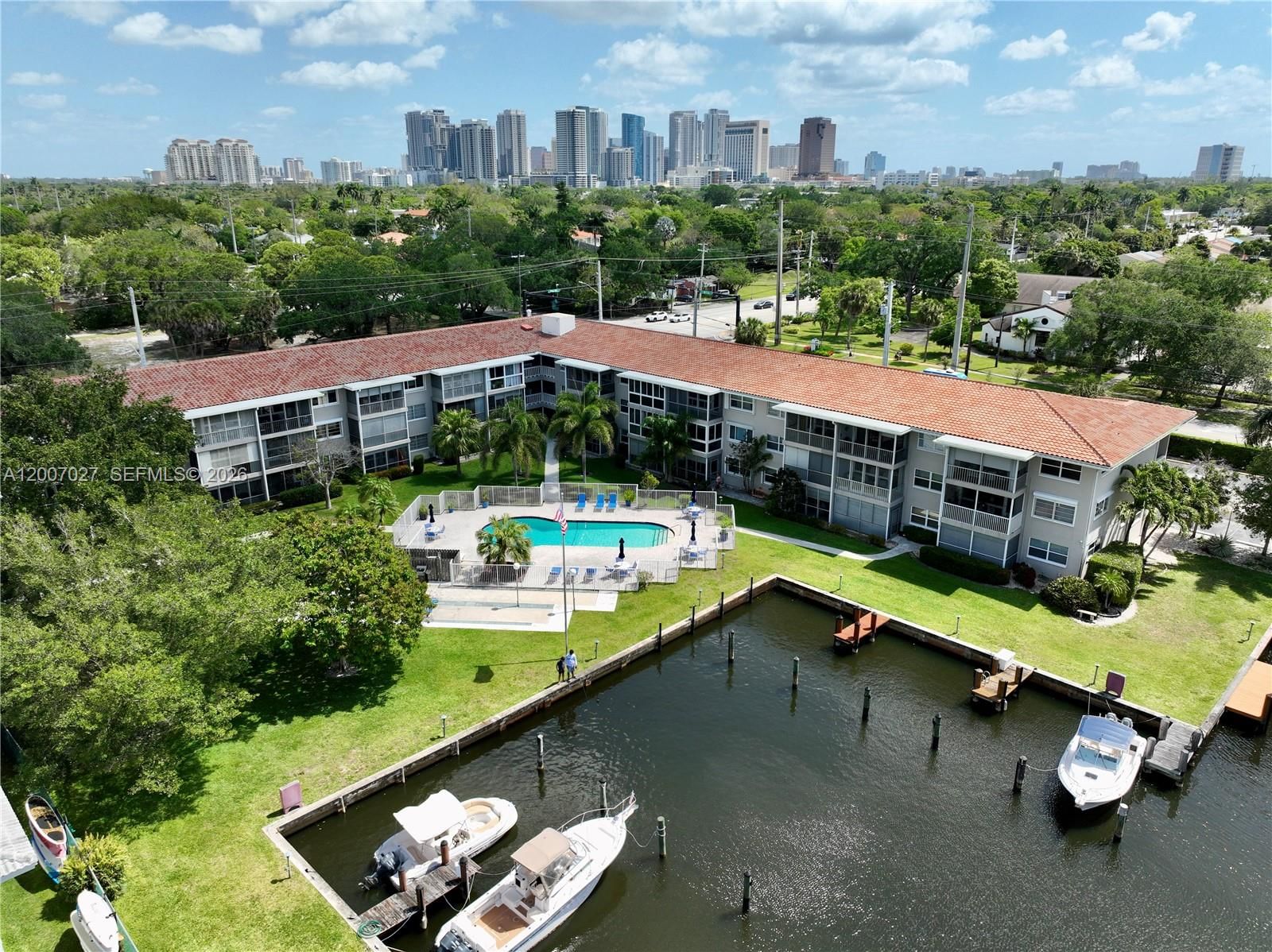 Real estate property located at 900 12th St #108, Broward, Rio Nuevo A Condo, Fort Lauderdale, FL