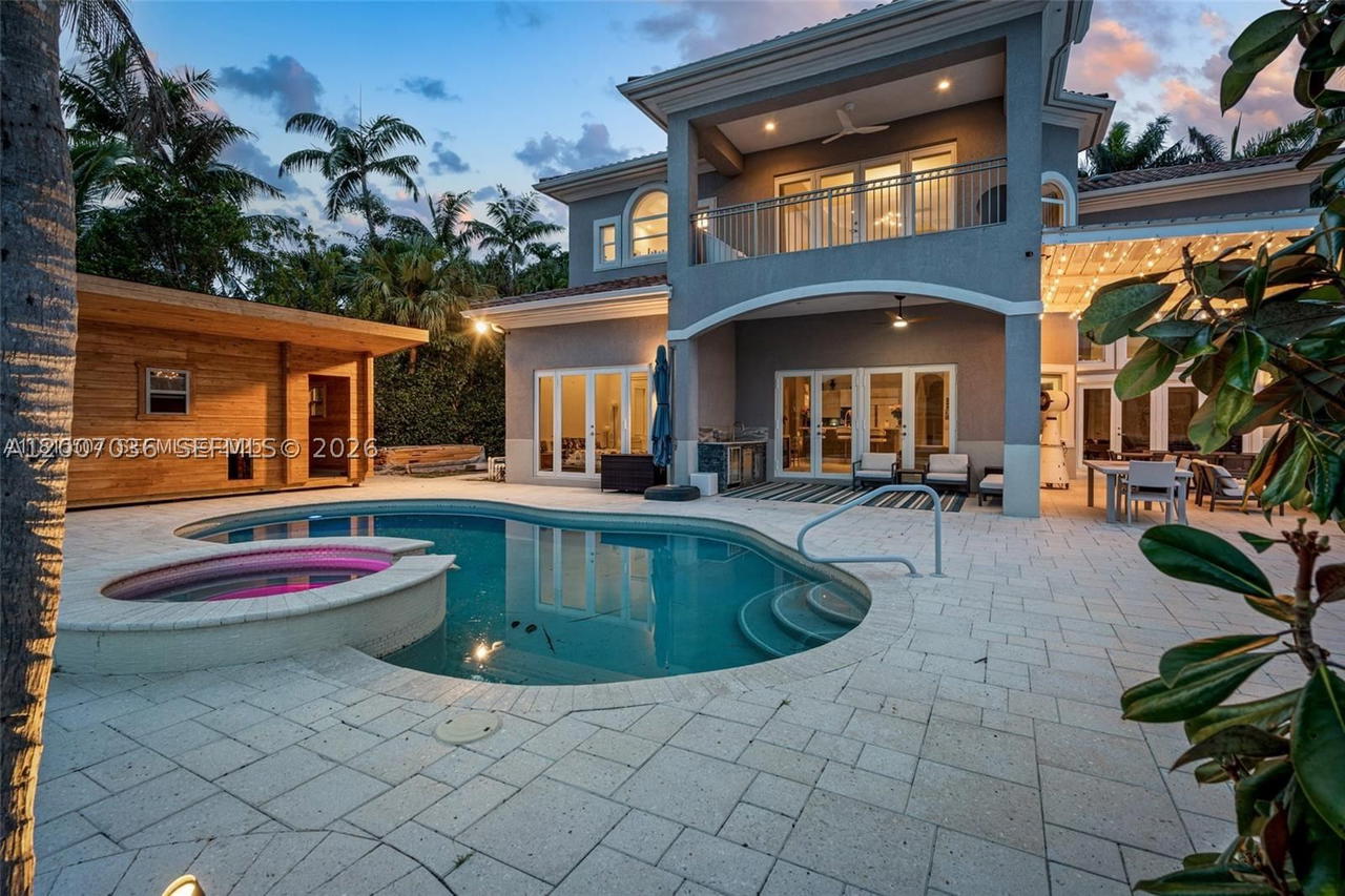 Real estate property located at 1260 Harbor Ct, Broward, Three Islands 3rd Section, Hollywood, FL