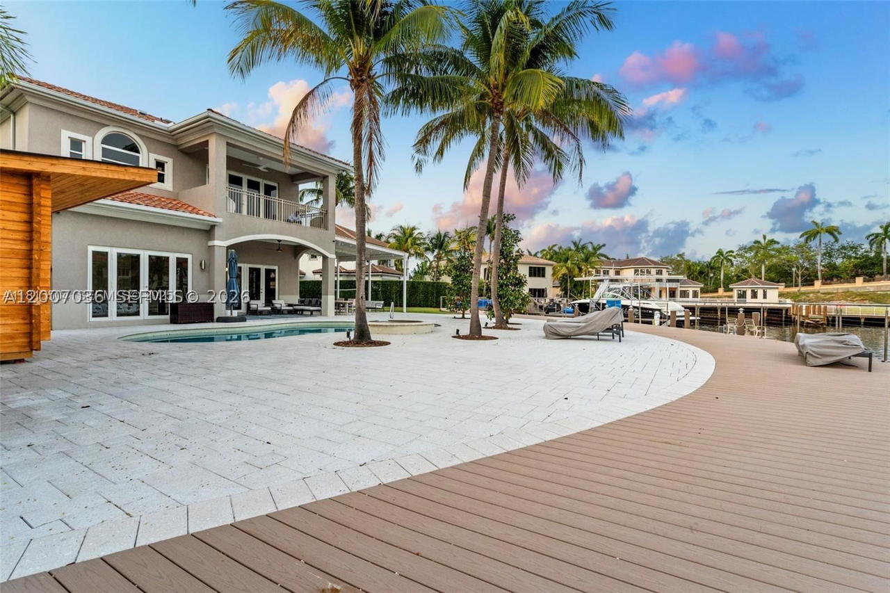 Real estate property located at 1260 Harbor Ct, Broward, Three Islands 3rd Section, Hollywood, FL