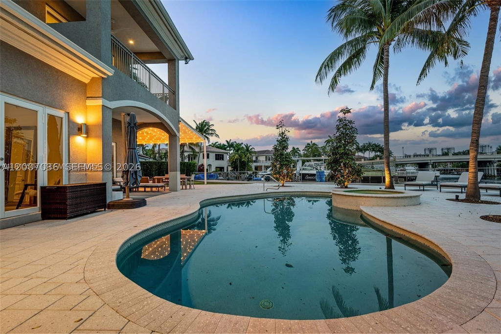 Real estate property located at 1260 Harbor Ct, Broward, Three Islands 3rd Section, Hollywood, FL