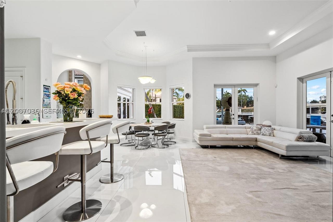 Real estate property located at 1260 Harbor Ct, Broward, Three Islands 3rd Section, Hollywood, FL