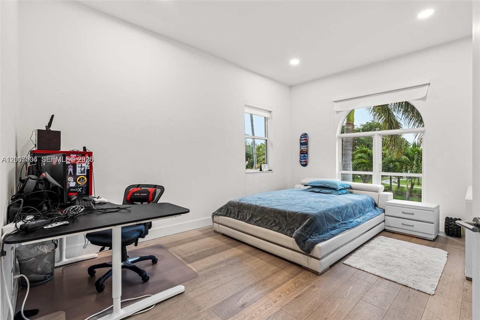 Real estate property located at 1260 Harbor Ct, Broward, Three Islands 3rd Section, Hollywood, FL