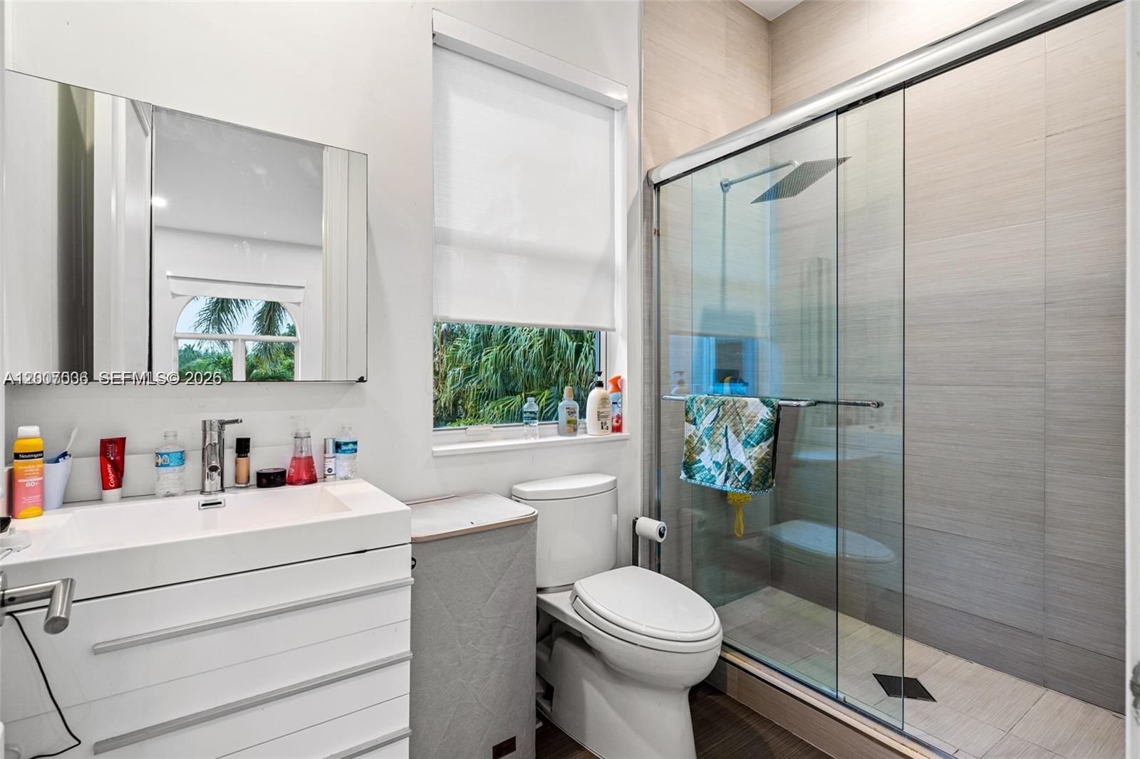 Real estate property located at 1260 Harbor Ct, Broward, Three Islands 3rd Section, Hollywood, FL