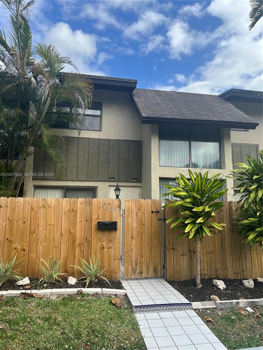 Real estate property located at 11141 70th Ter, Miami-dade, Snapper Creek Townhouses, Miami, FL