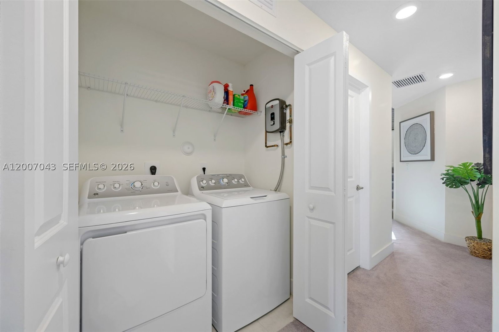 Real estate property located at 8387 43rd St, Miami-dade, Downtown Doral South Phas, Doral, FL