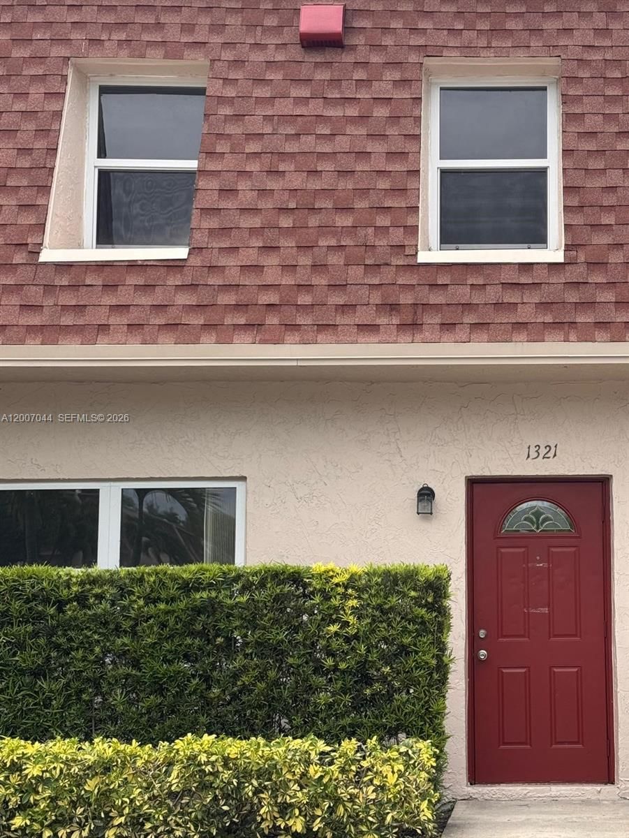 Real estate property located at 1321 Partridge Close #60, Broward, Blue Lake Townhouses Cond, Pompano Beach, FL