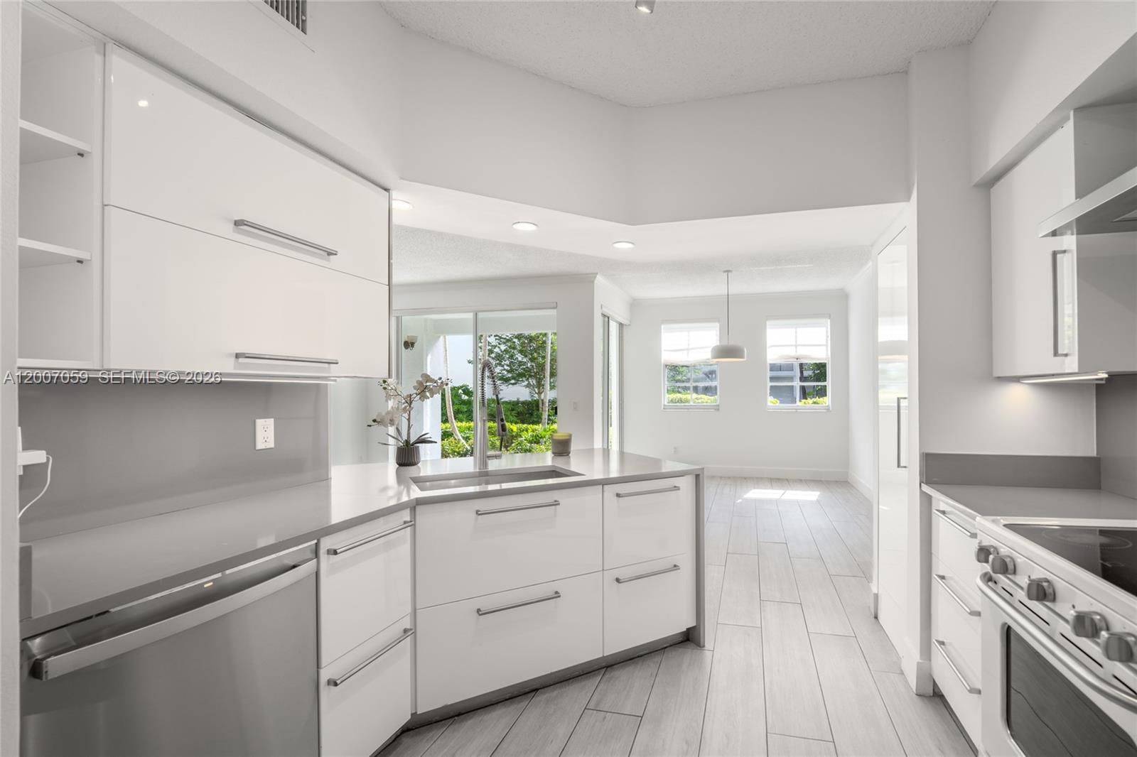 Real estate property located at 3245 184th St #13109, Miami-dade, Village By The Bay Condo, Aventura, FL