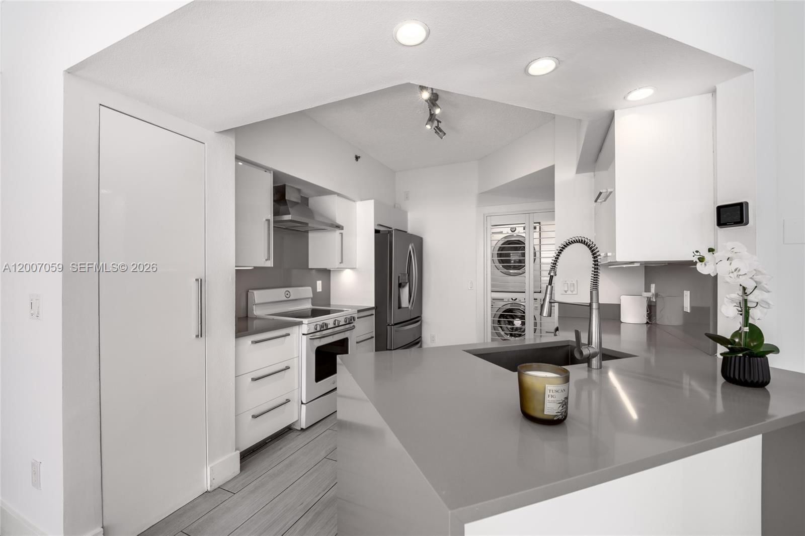 Real estate property located at 3245 184th St #13109, Miami-dade, Village By The Bay Condo, Aventura, FL