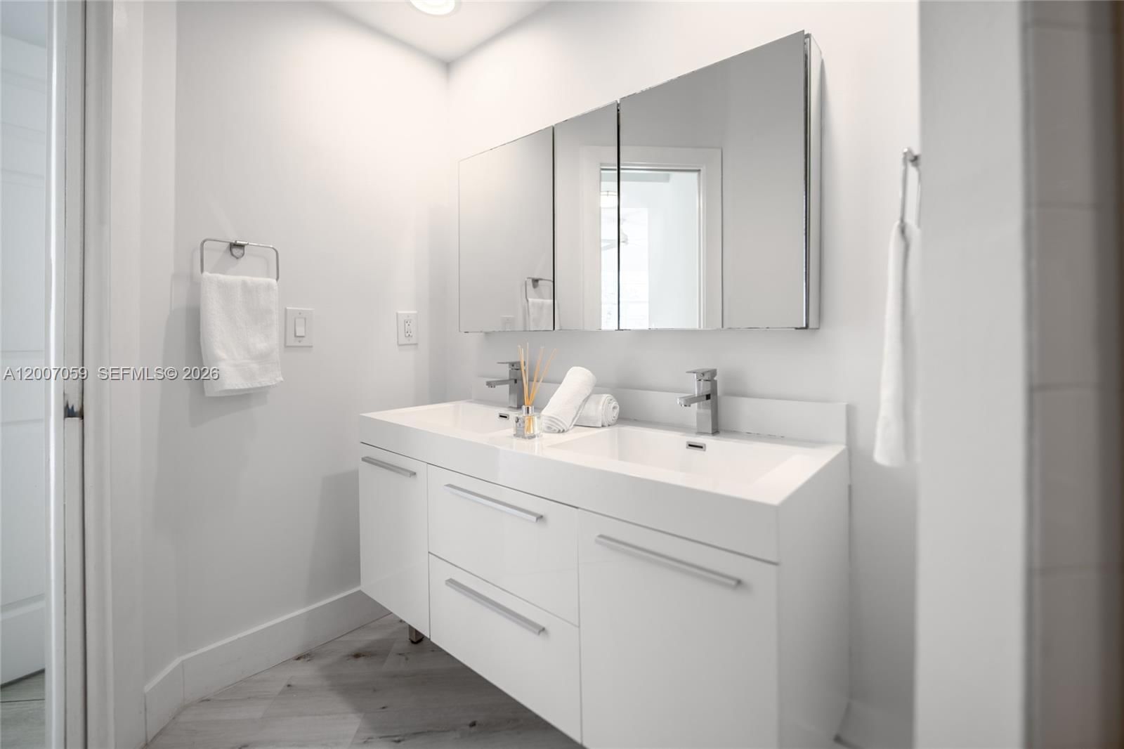 Real estate property located at 3245 184th St #13109, Miami-dade, Village By The Bay Condo, Aventura, FL