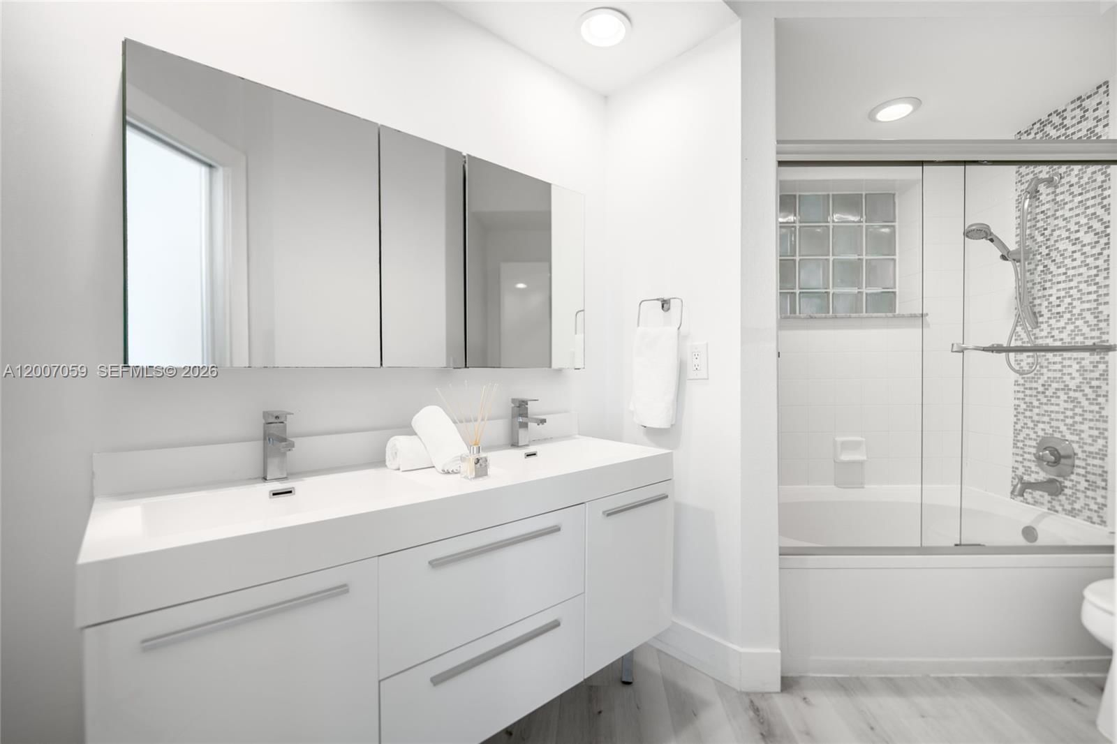 Real estate property located at 3245 184th St #13109, Miami-dade, Village By The Bay Condo, Aventura, FL