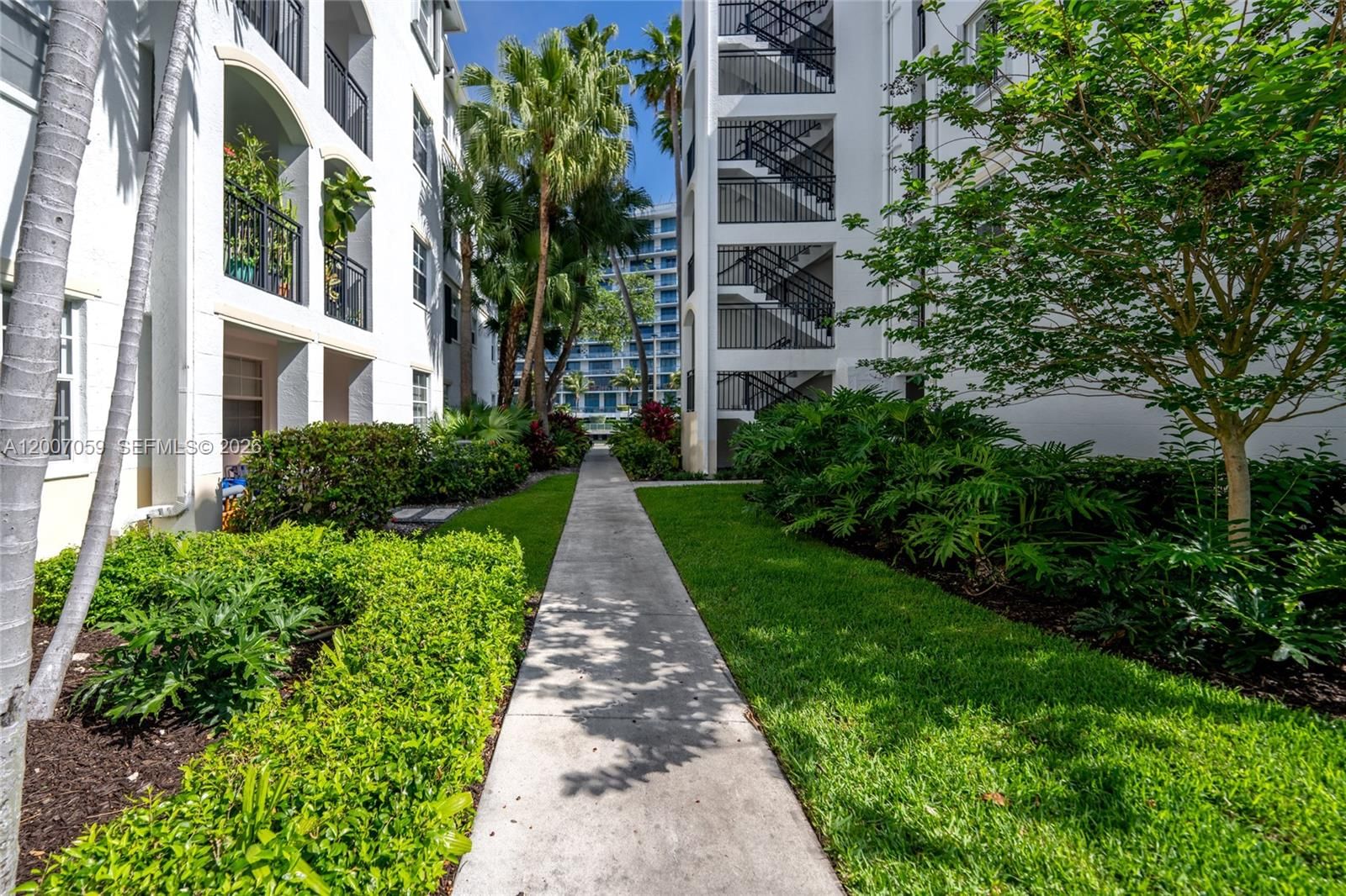 Real estate property located at 3245 184th St #13109, Miami-dade, Village By The Bay Condo, Aventura, FL