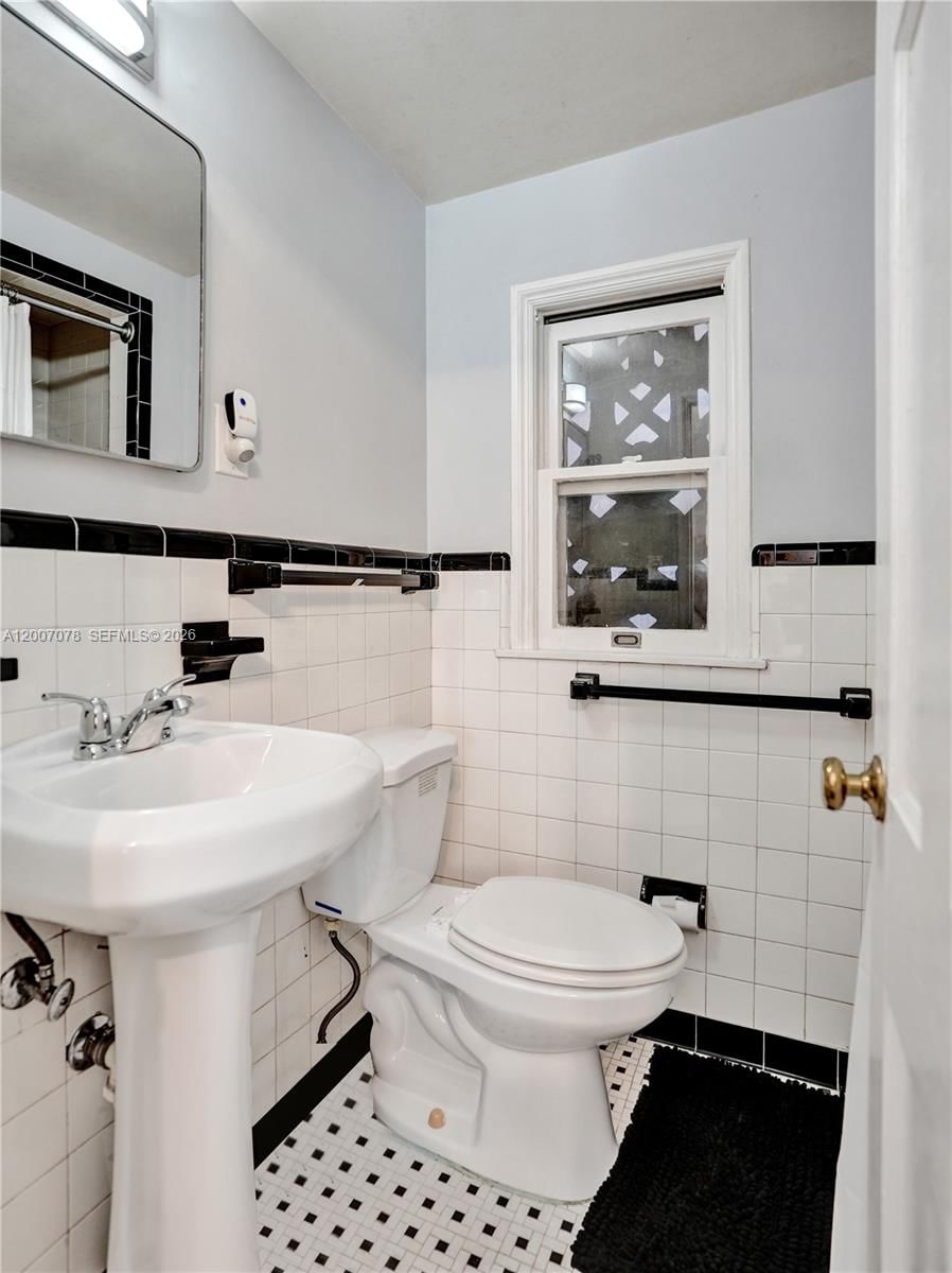 Real estate property located at 940 Hollywood Blvd, Broward, Hollywood Lakes Section, Hollywood, FL