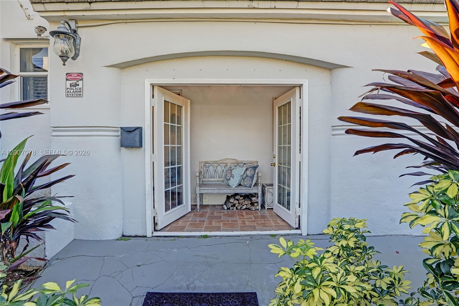 Real estate property located at 940 Hollywood Blvd, Broward, Hollywood Lakes Section, Hollywood, FL