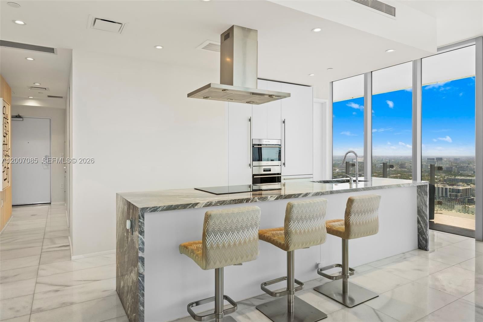 Real estate property located at 700 26th Ter #4206, Miami-dade, Escottonia Park, Miami, FL