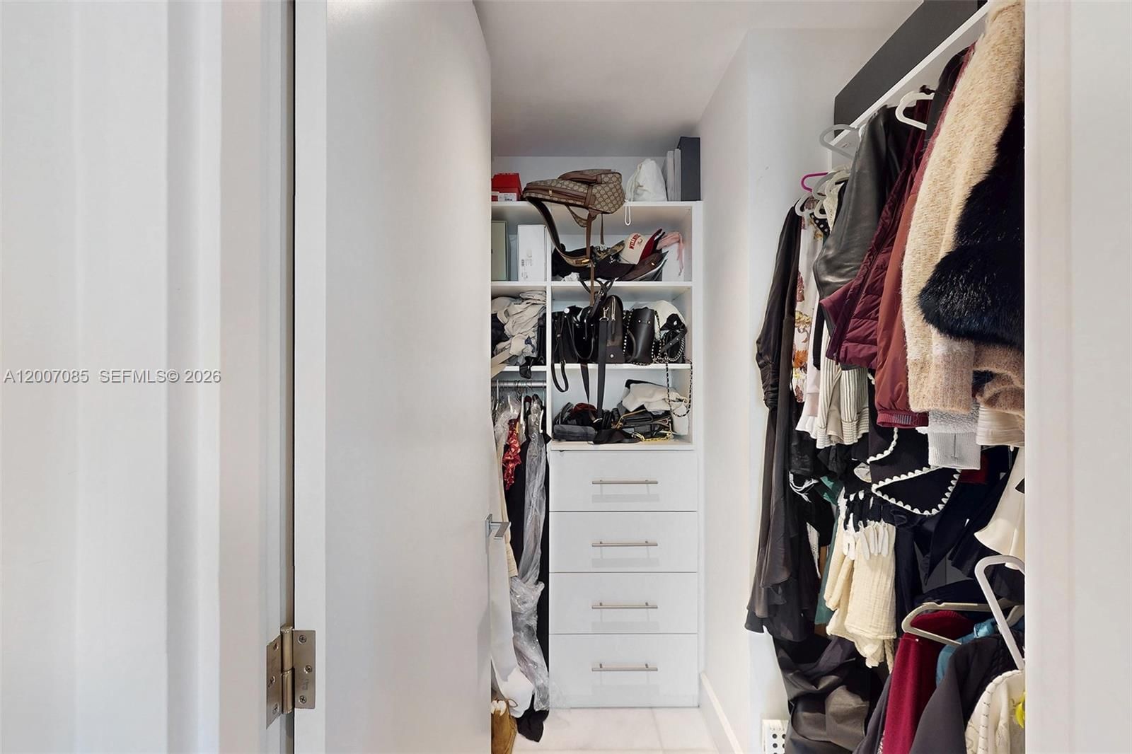 Real estate property located at 700 26th Ter #4206, Miami-dade, Escottonia Park, Miami, FL