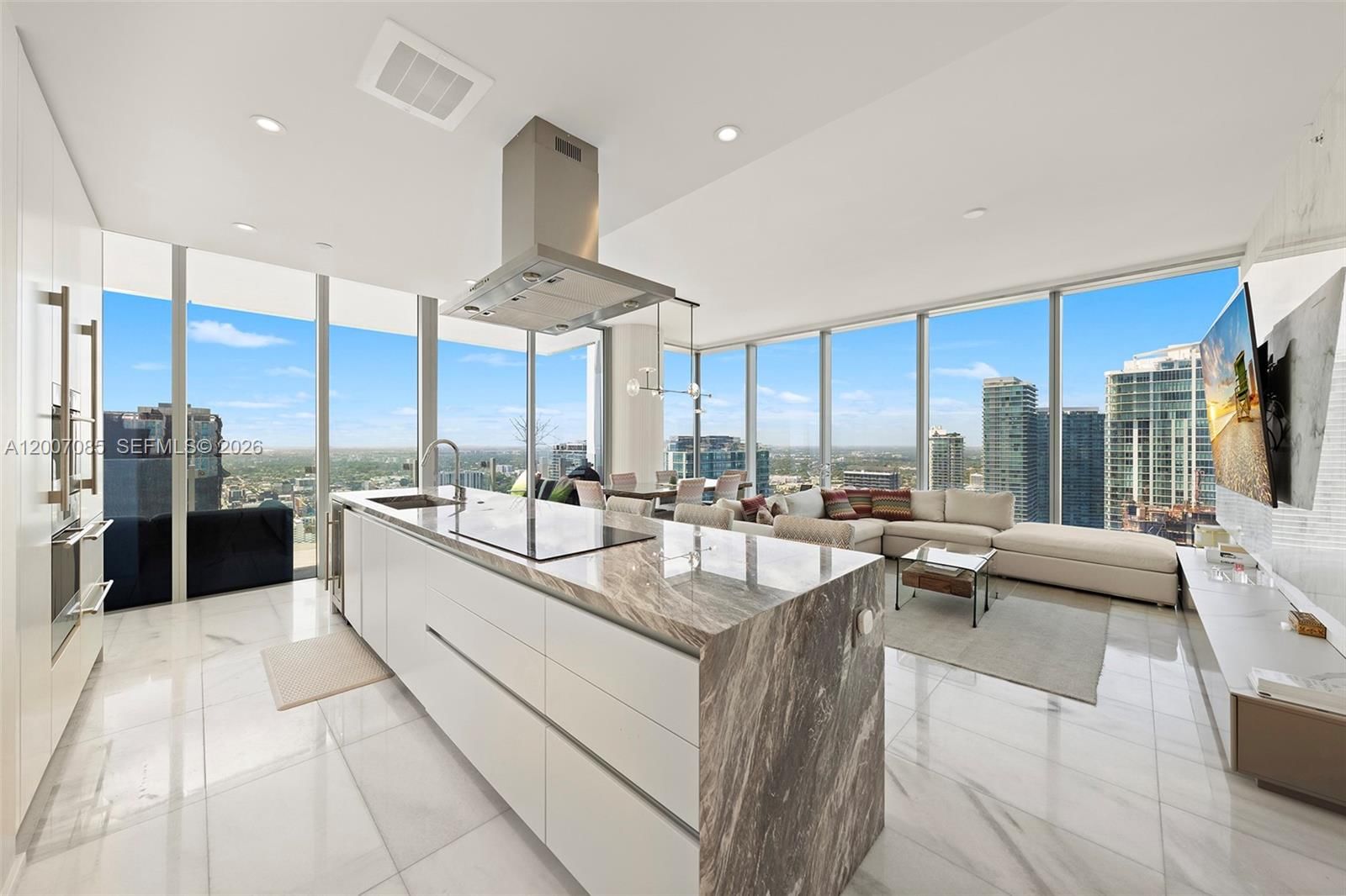 Real estate property located at 700 26th Ter #4206, Miami-dade, Escottonia Park, Miami, FL