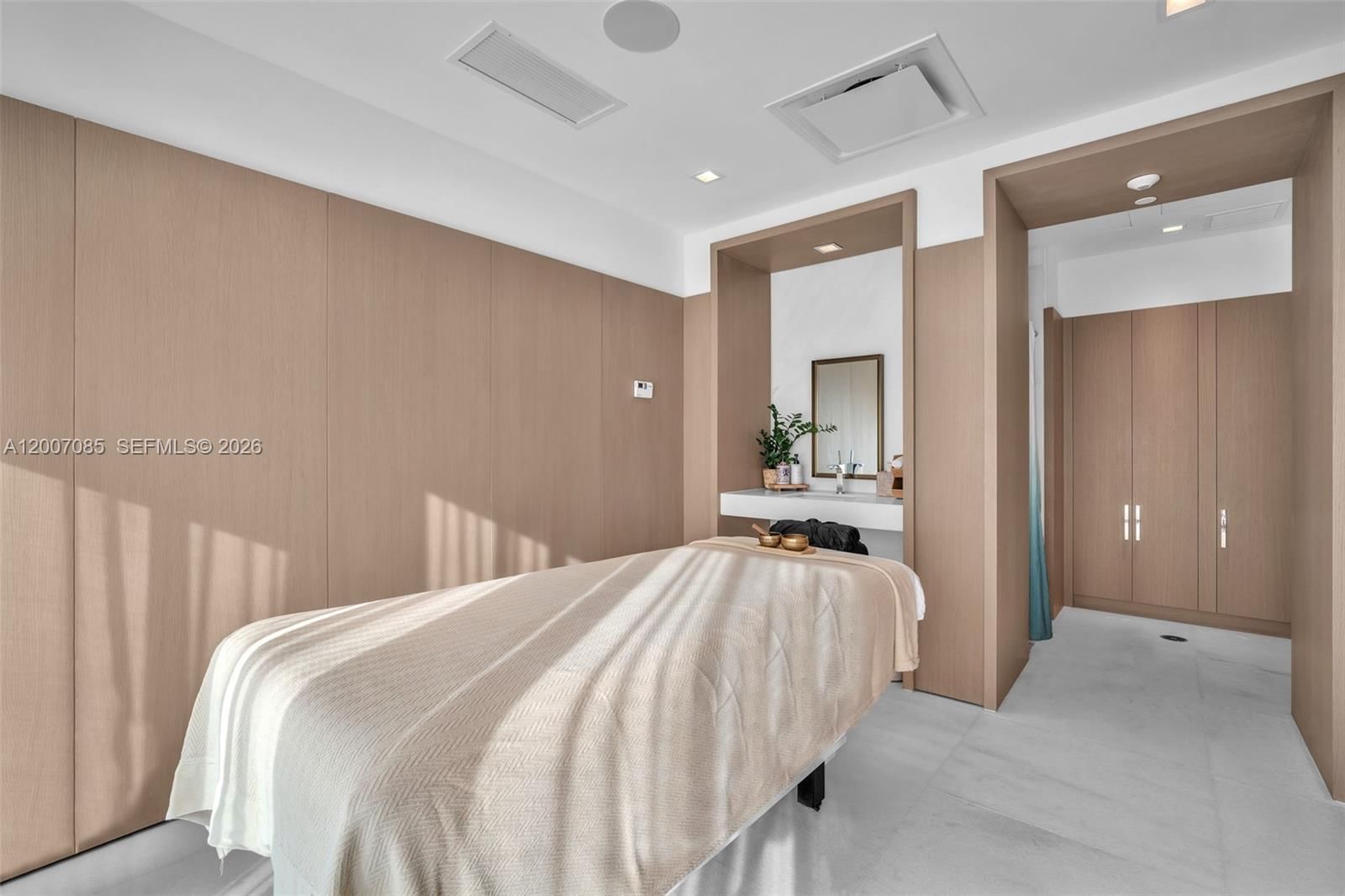 Real estate property located at 700 26th Ter #4206, Miami-dade, Escottonia Park, Miami, FL