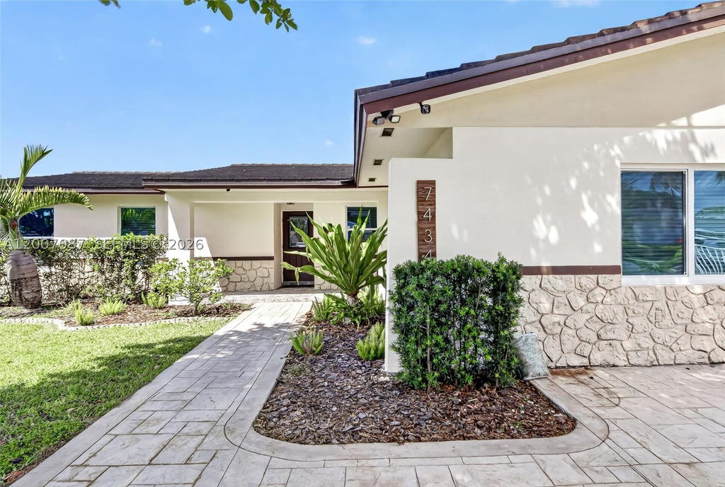 Real estate property located at 7434 129th Ct, Miami-dade, Winston Park Unit Three, Miami, FL
