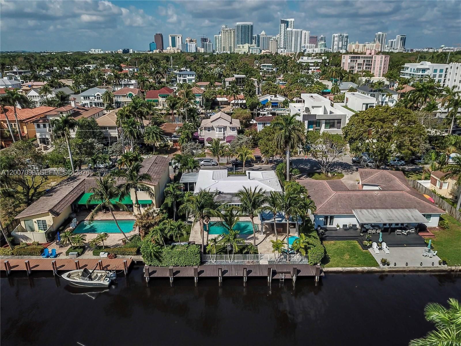 Real estate property located at 404 Coconut Isle Dr, Broward, Venice 8-12 B, Fort Lauderdale, FL