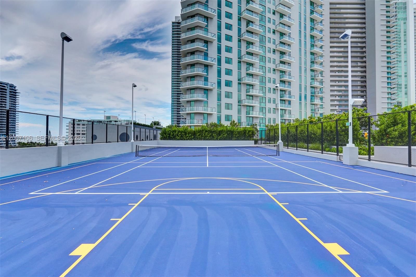 Real estate property located at 501 31st St #910, Miami-dade, Paraiso Bayviews Condo, Miami, FL