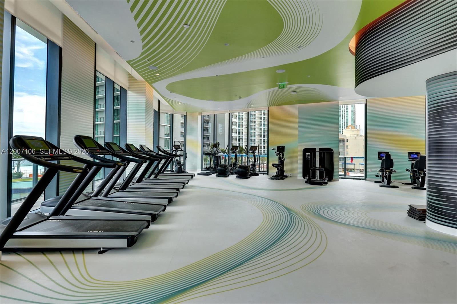 Real estate property located at 501 31st St #910, Miami-dade, Paraiso Bayviews Condo, Miami, FL