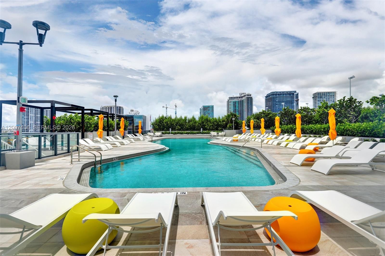 Real estate property located at 501 31st St #910, Miami-dade, Paraiso Bayviews Condo, Miami, FL