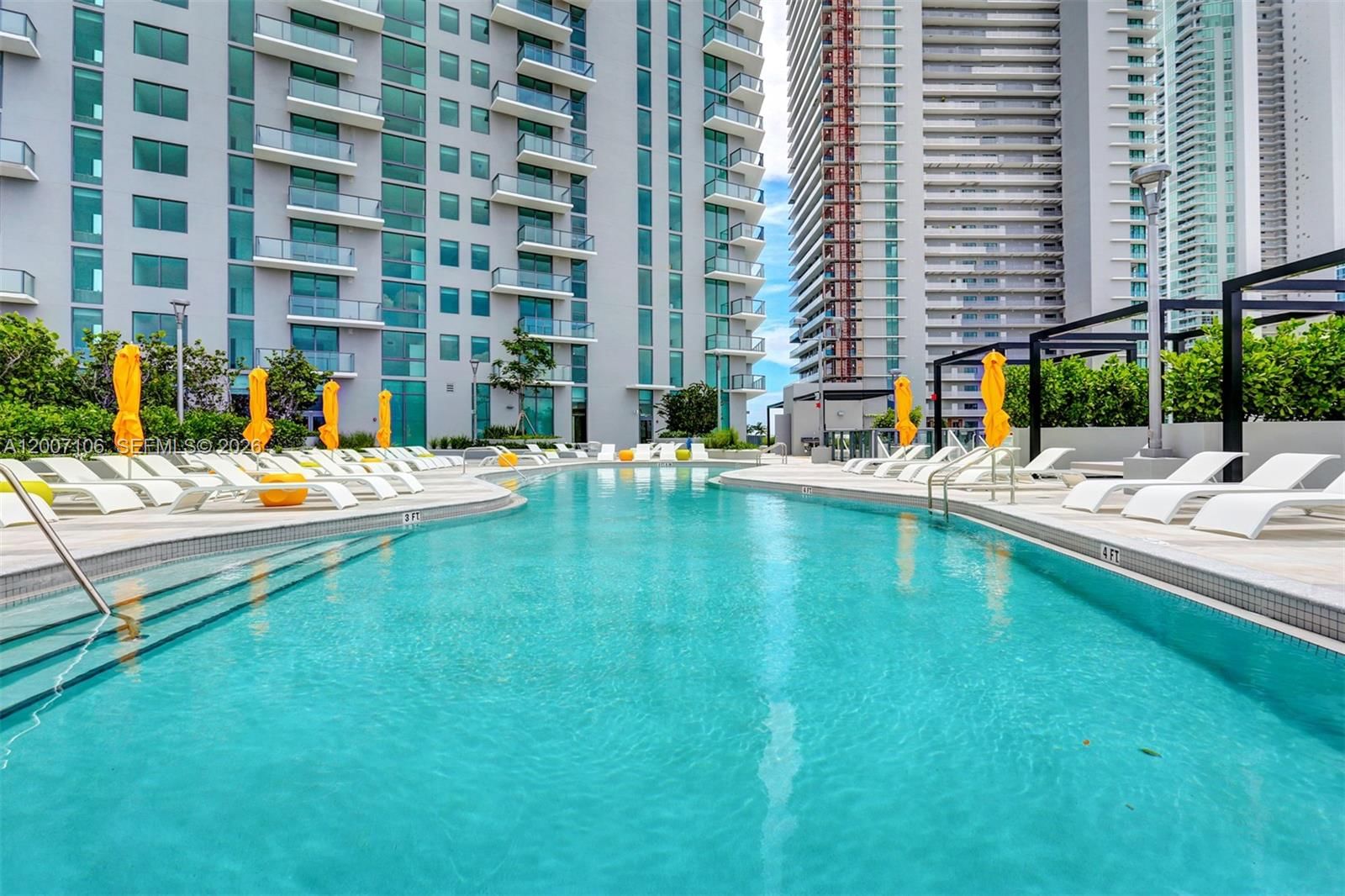 Real estate property located at 501 31st St #910, Miami-dade, Paraiso Bayviews Condo, Miami, FL