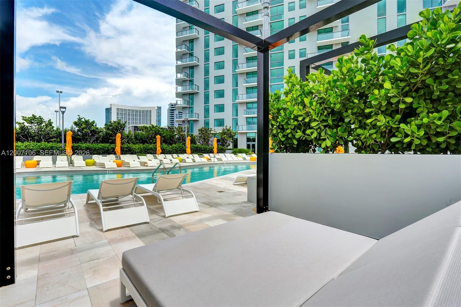 Real estate property located at 501 31st St #910, Miami-dade, Paraiso Bayviews Condo, Miami, FL