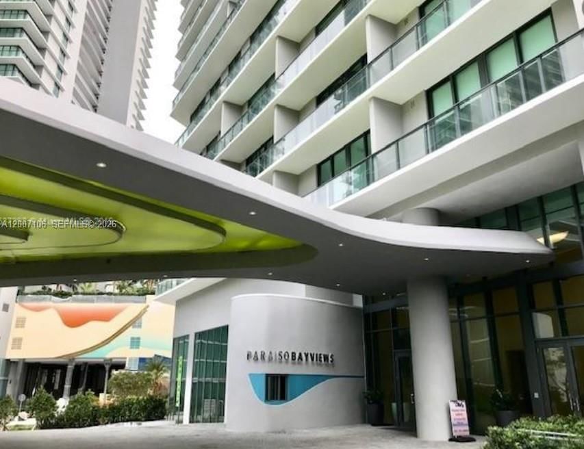 Real estate property located at 501 31st St #910, Miami-dade, Paraiso Bayviews Condo, Miami, FL
