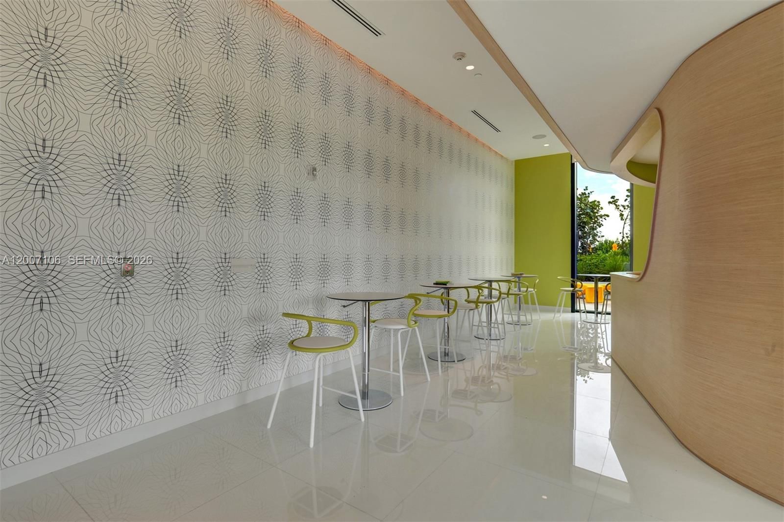 Real estate property located at 501 31st St #910, Miami-dade, Paraiso Bayviews Condo, Miami, FL