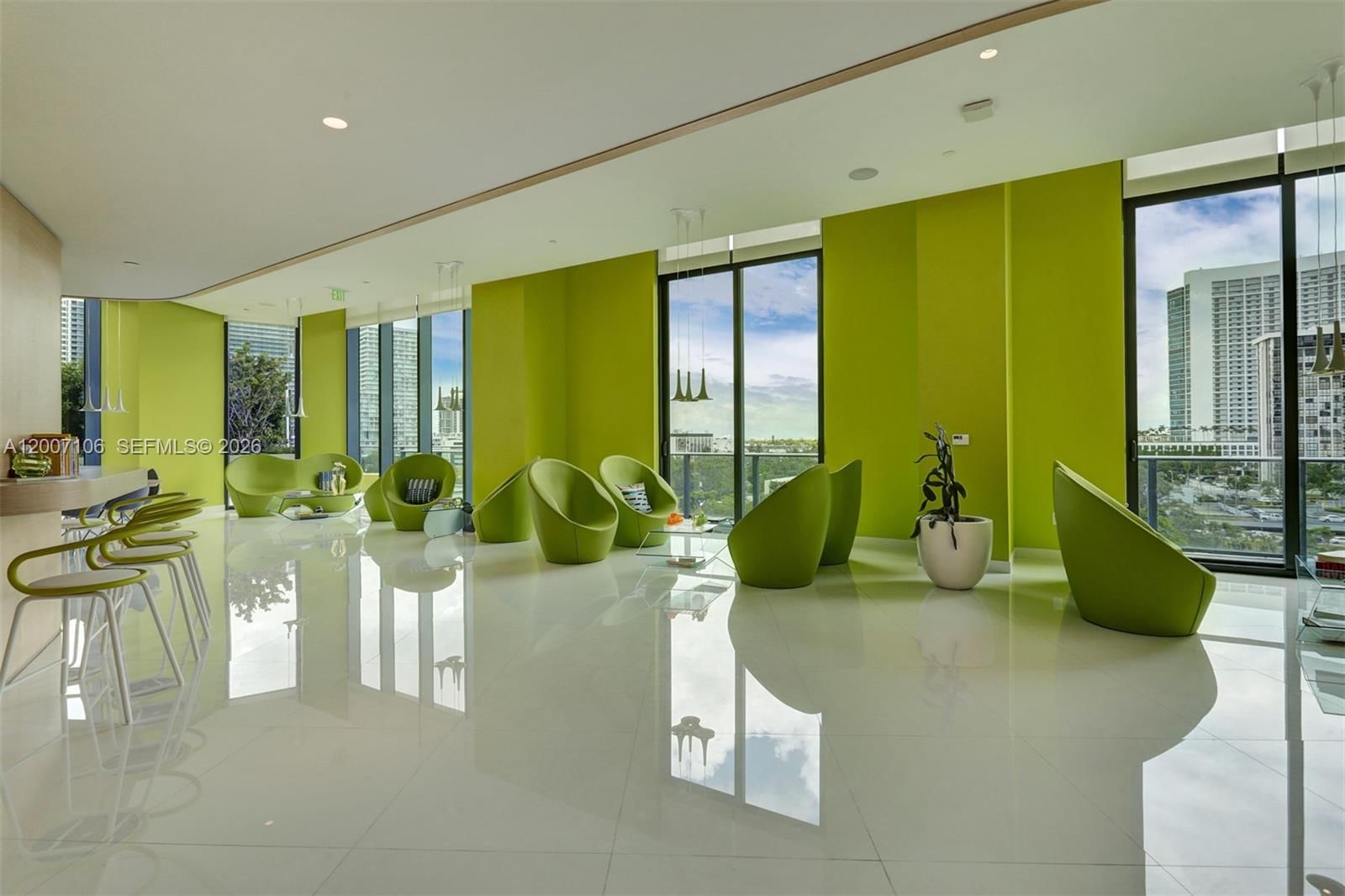 Real estate property located at 501 31st St #910, Miami-dade, Paraiso Bayviews Condo, Miami, FL