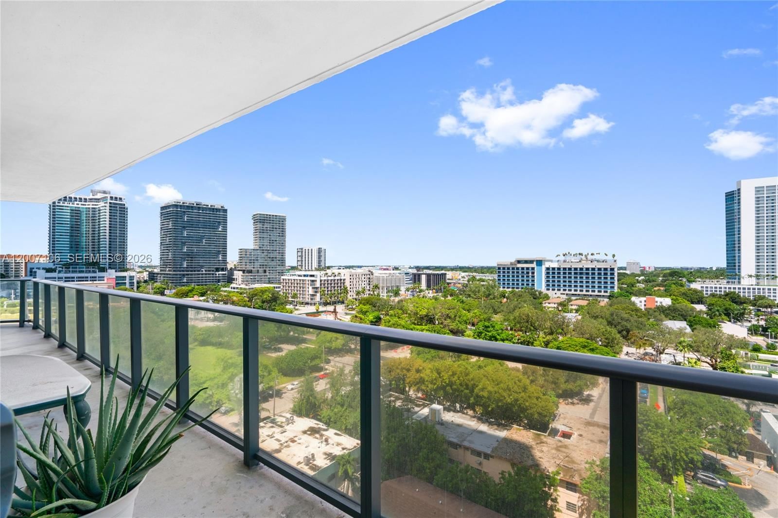 Real estate property located at 501 31st St #910, Miami-dade, Paraiso Bayviews Condo, Miami, FL
