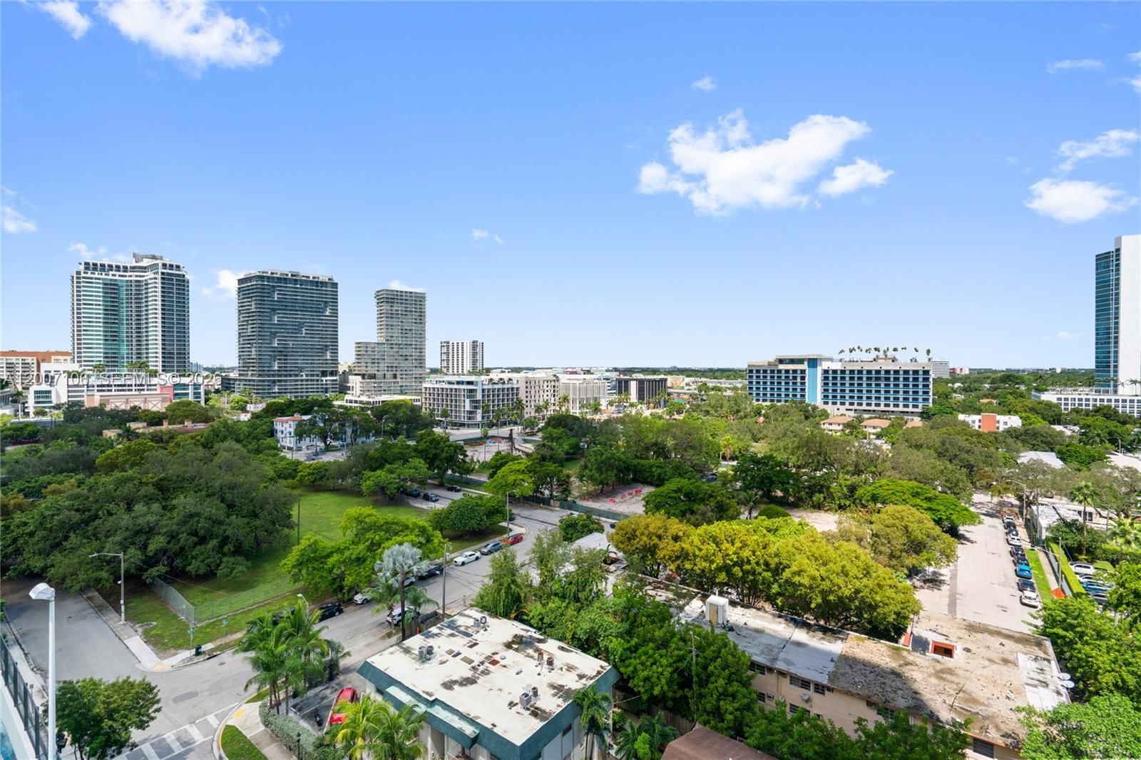 Real estate property located at 501 31st St #910, Miami-dade, Paraiso Bayviews Condo, Miami, FL