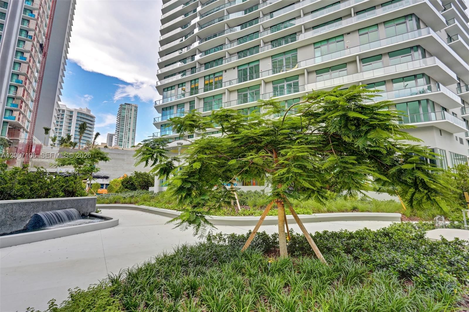 Real estate property located at 501 31st St #910, Miami-dade, Paraiso Bayviews Condo, Miami, FL