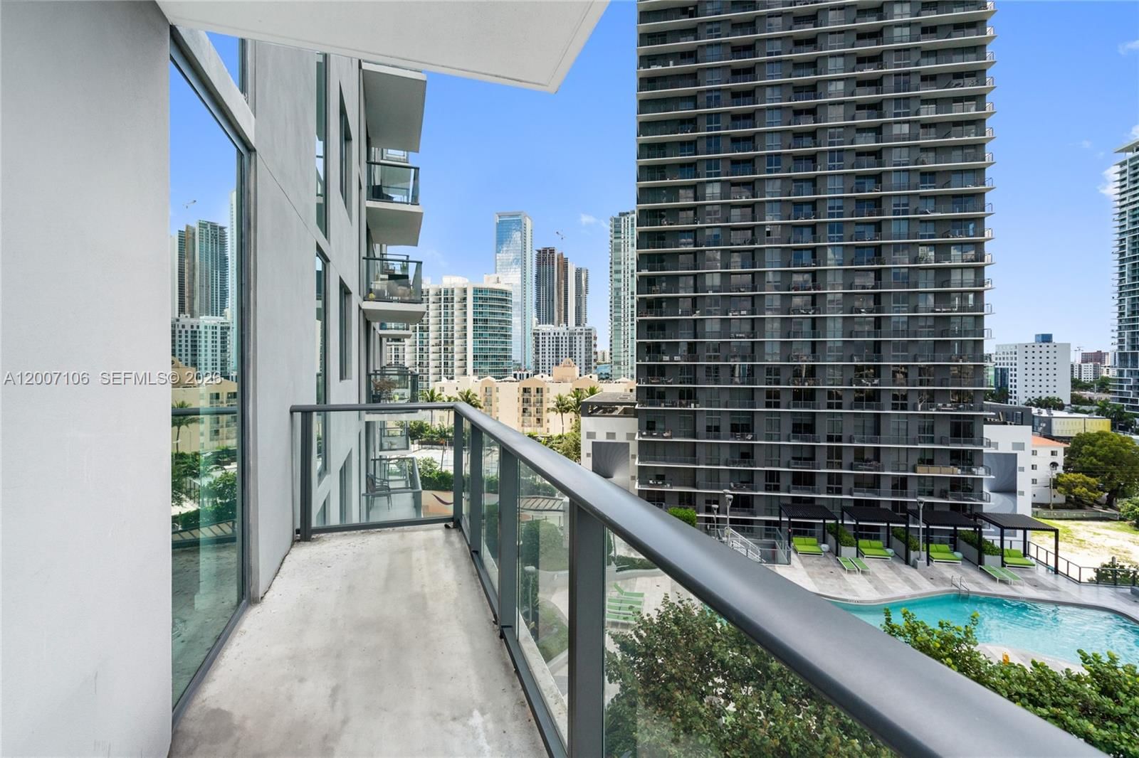 Real estate property located at 501 31st St #910, Miami-dade, Paraiso Bayviews Condo, Miami, FL