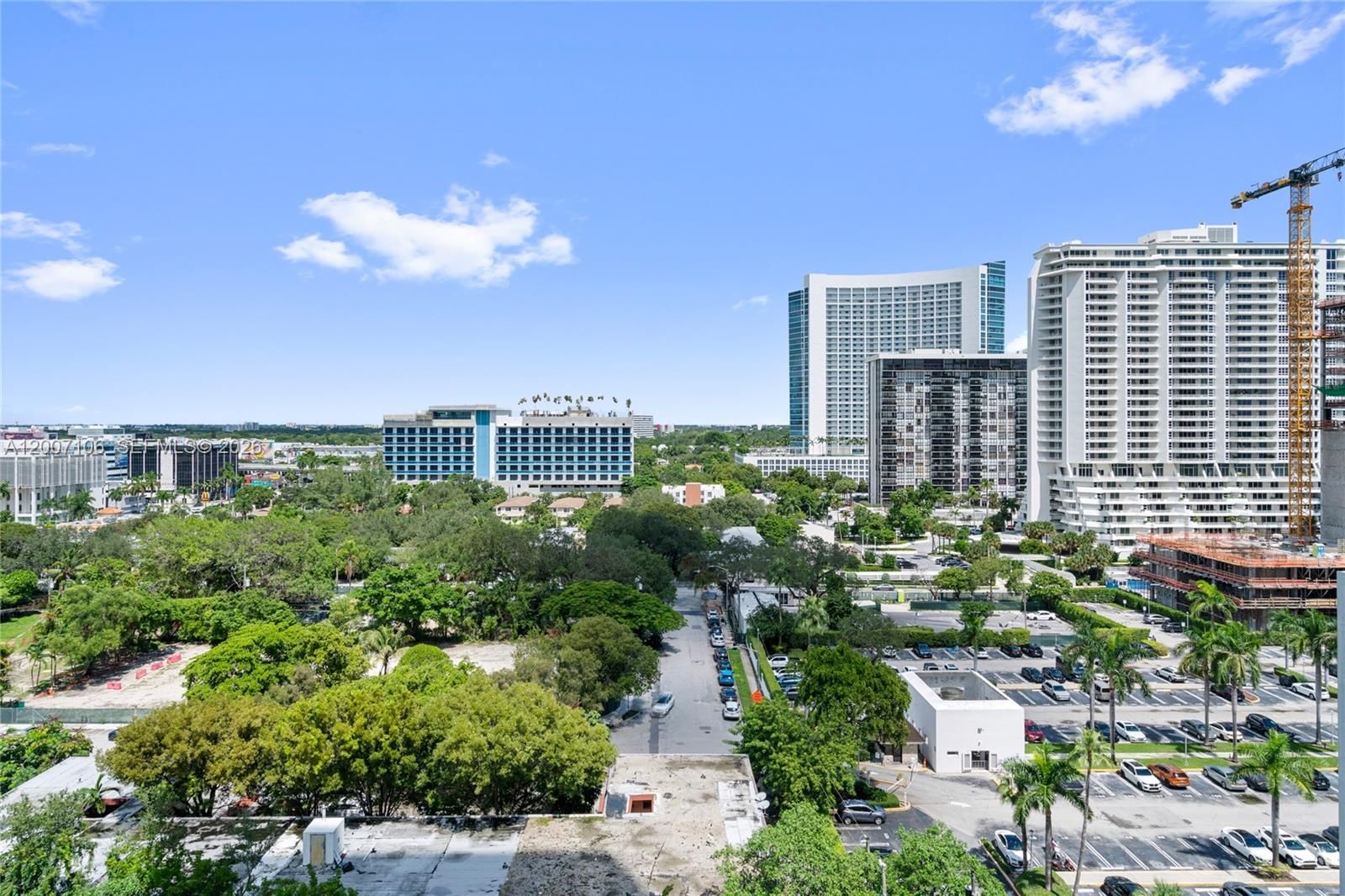 Real estate property located at 501 31st St #910, Miami-dade, Paraiso Bayviews Condo, Miami, FL