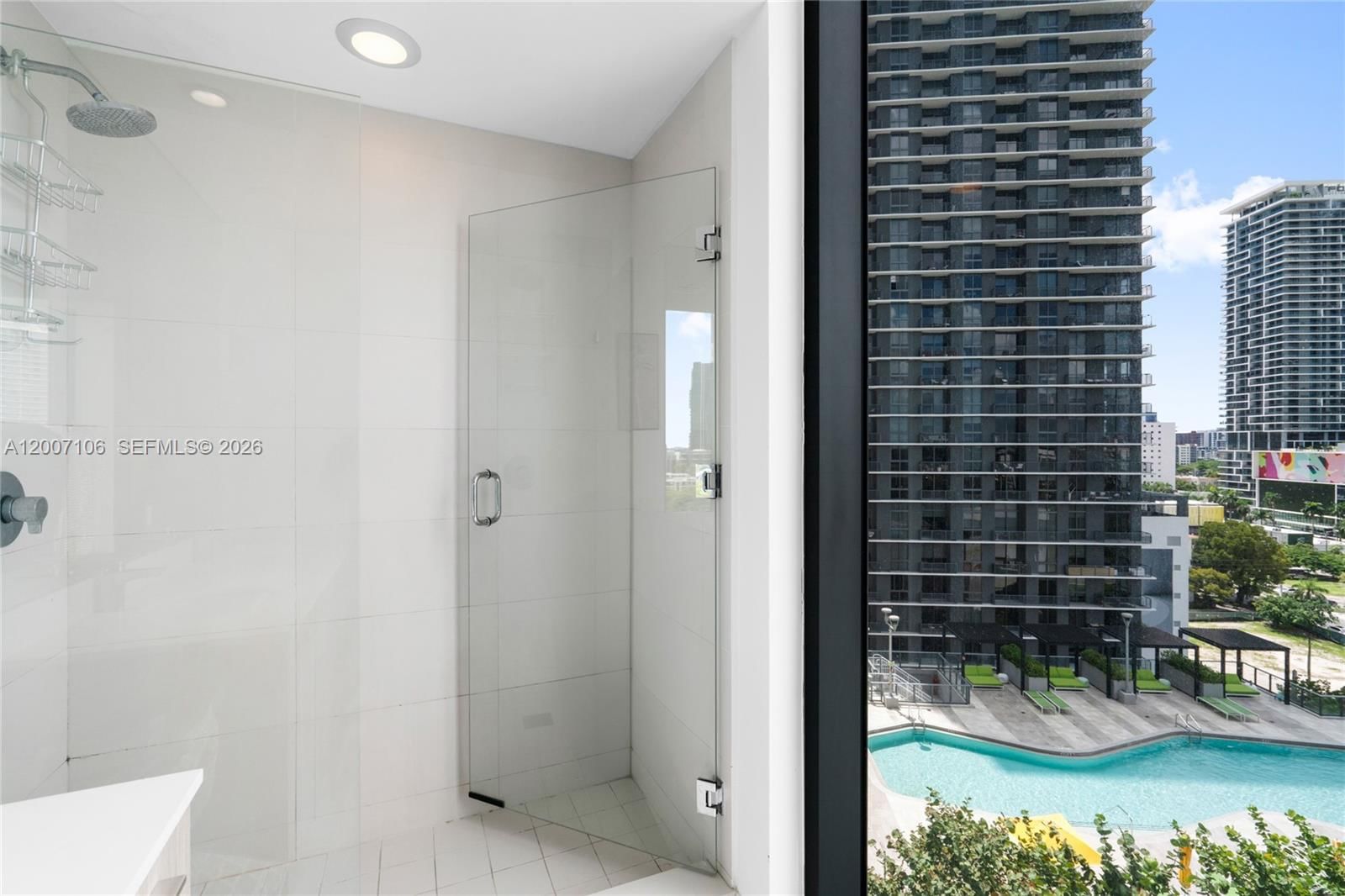 Real estate property located at 501 31st St #910, Miami-dade, Paraiso Bayviews Condo, Miami, FL
