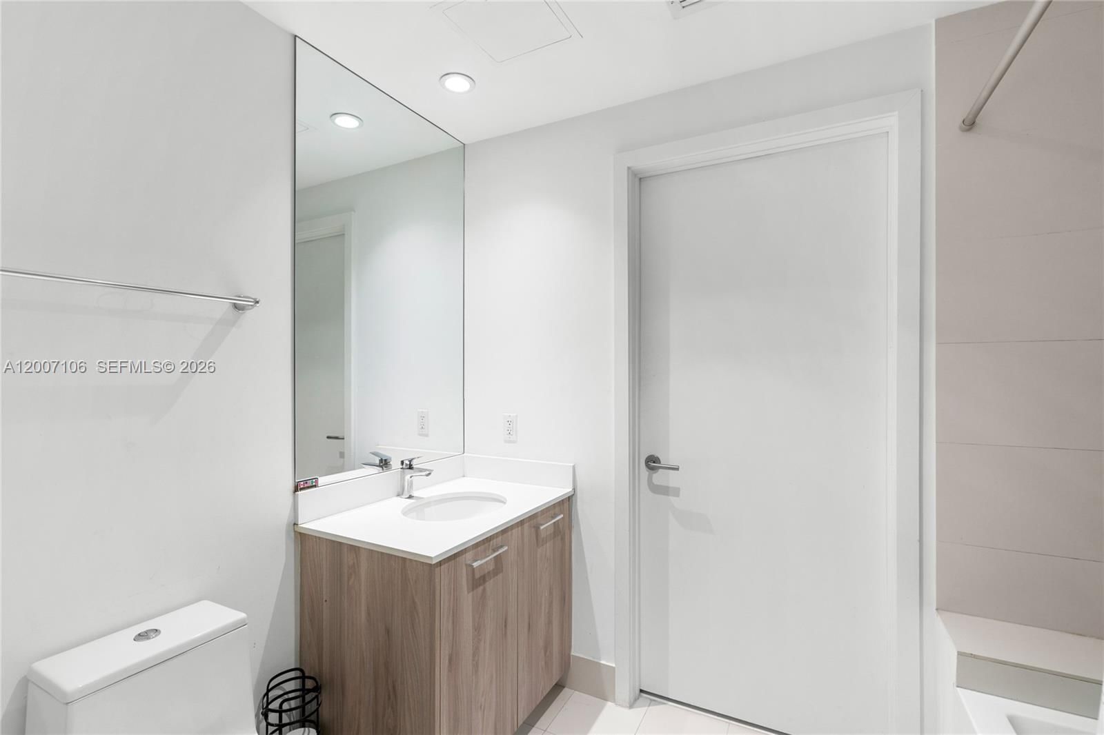 Real estate property located at 501 31st St #910, Miami-dade, Paraiso Bayviews Condo, Miami, FL