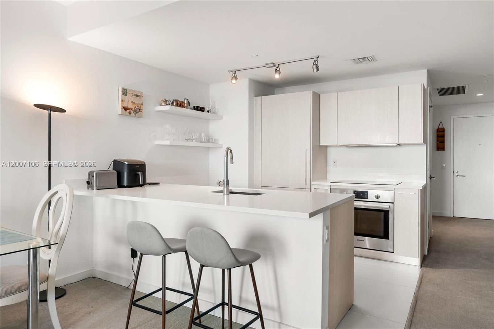 Real estate property located at 501 31st St #910, Miami-dade, Paraiso Bayviews Condo, Miami, FL