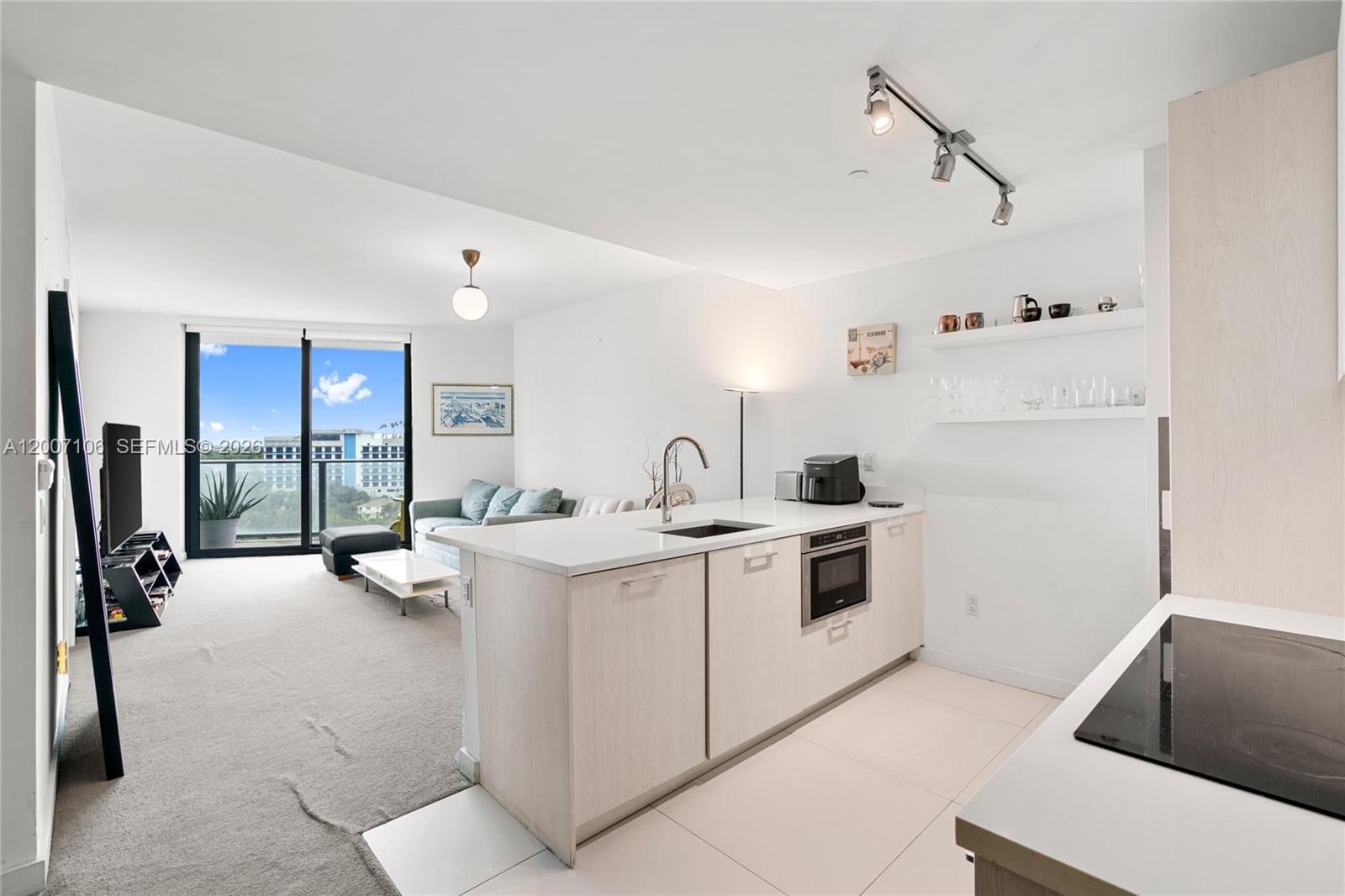 Real estate property located at 501 31st St #910, Miami-dade, Paraiso Bayviews Condo, Miami, FL