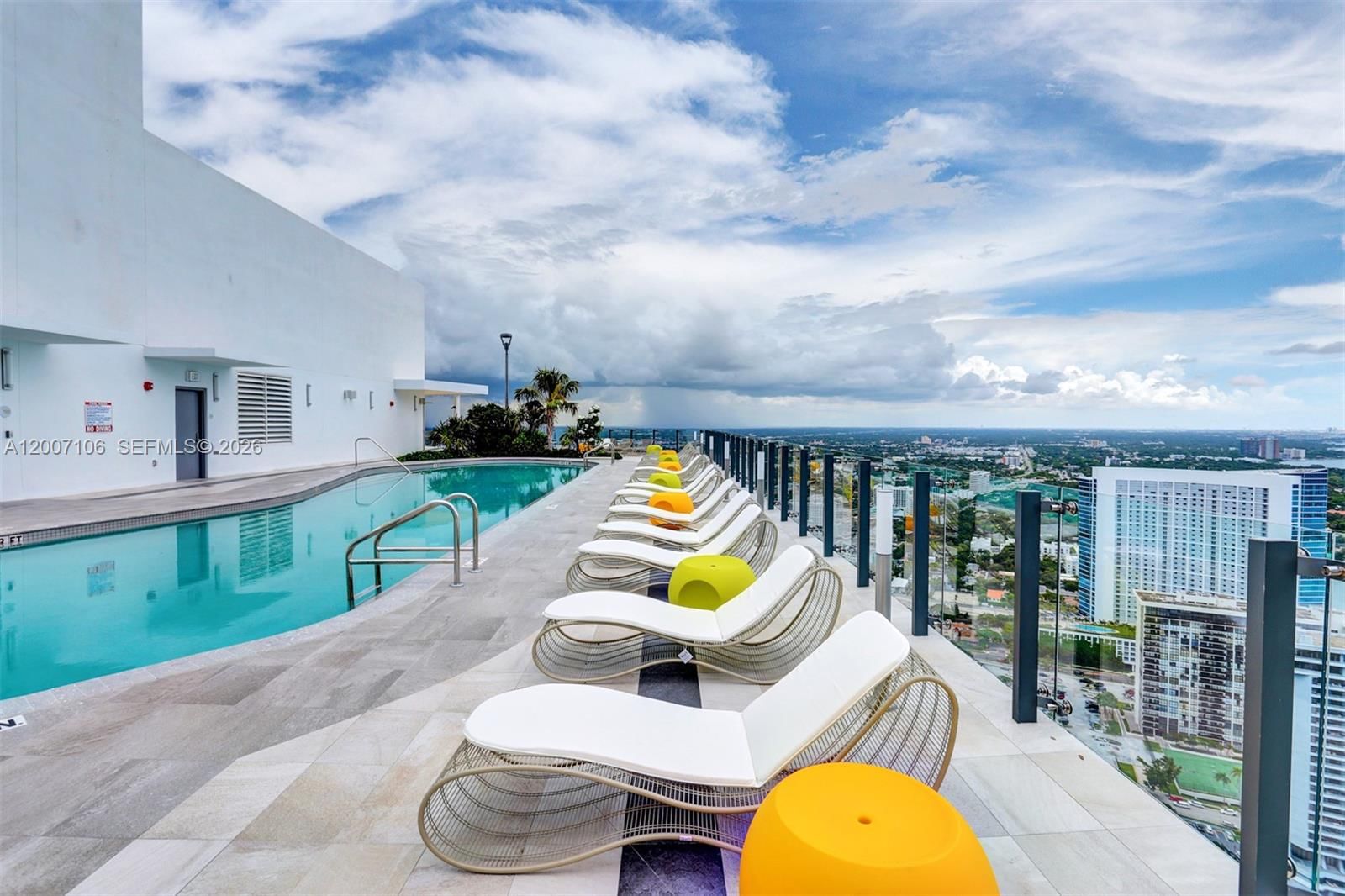 Real estate property located at 501 31st St #910, Miami-dade, Paraiso Bayviews Condo, Miami, FL